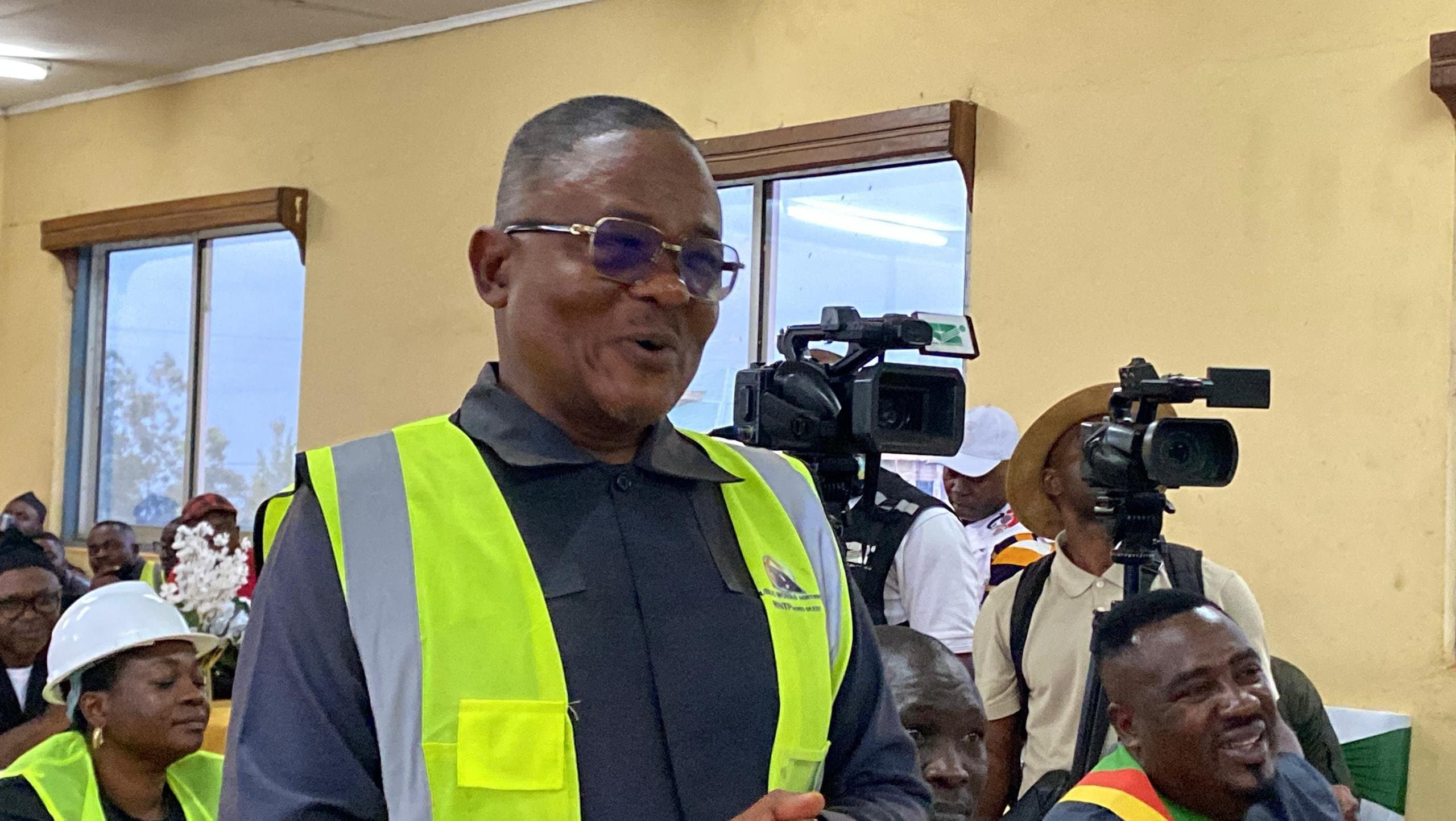 Le projet de passage urbain de Bamenda atteint 43 % d'avancement alors que le ministre inspecte les travaux à l'approche d'une échéance cruciale