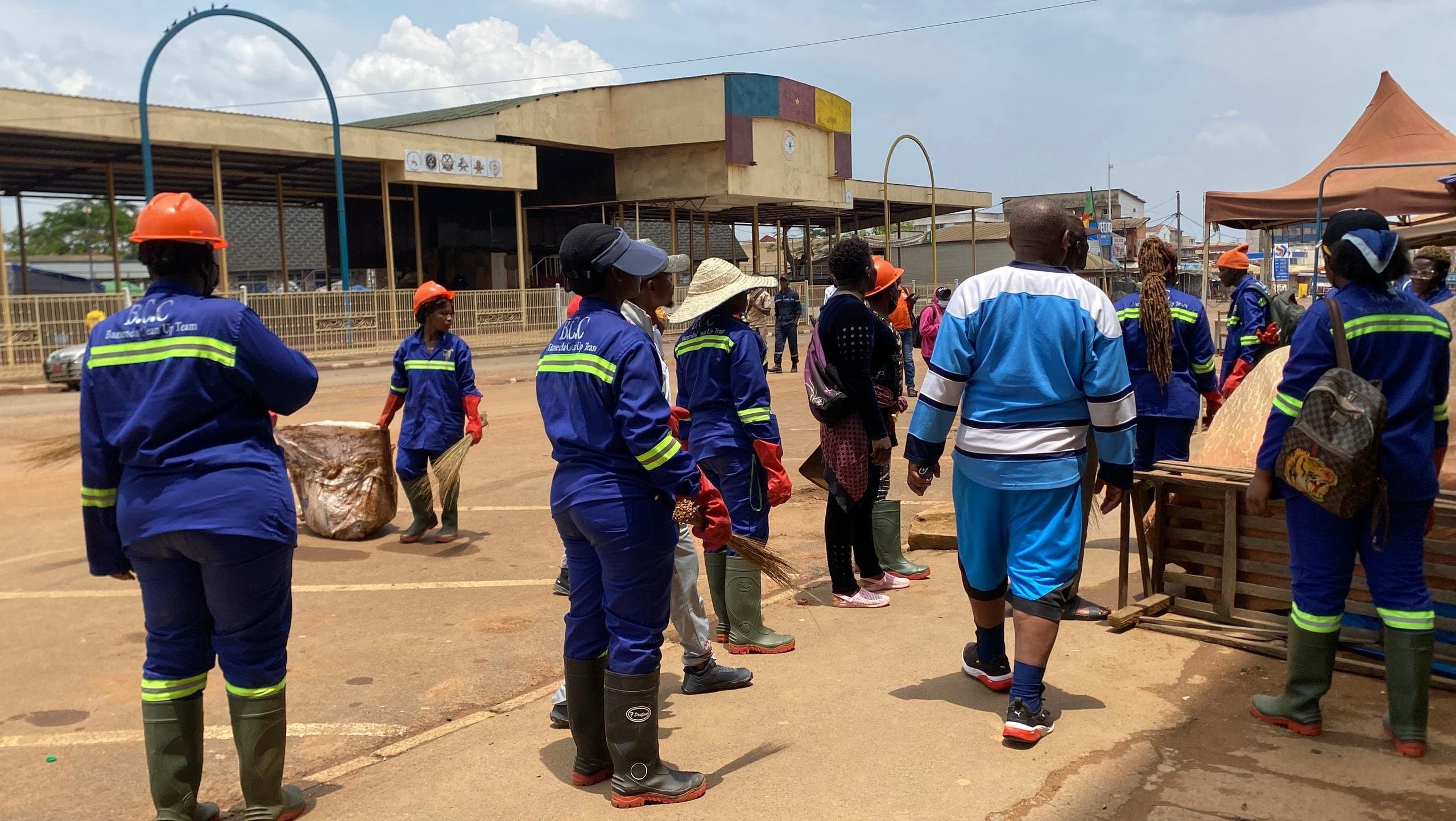 Bamenda City Council Clears Commercial Avenue Ahead of Papal Visit