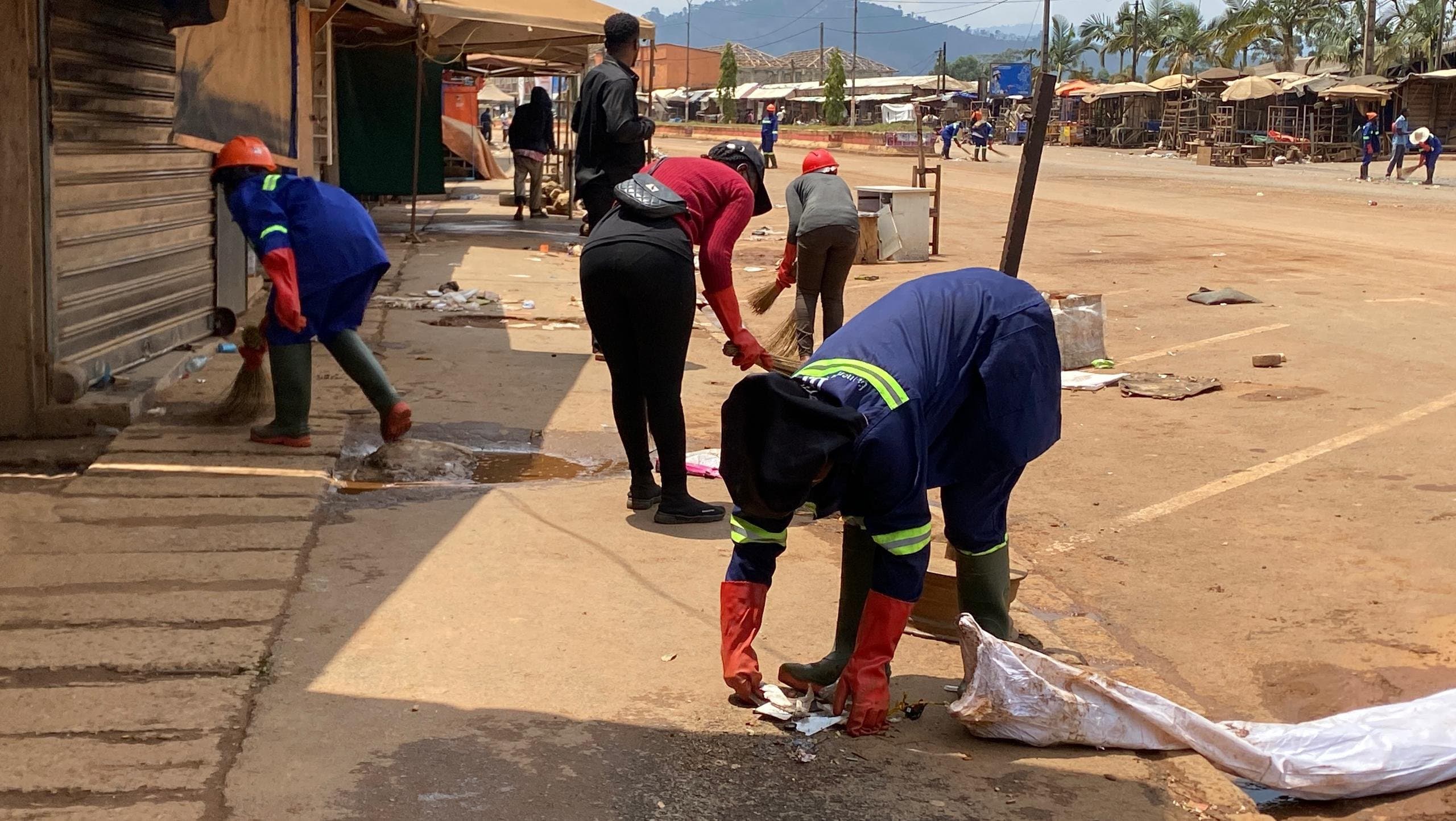 Bamenda City Council Clears Commercial Avenue Ahead of Papal Visit