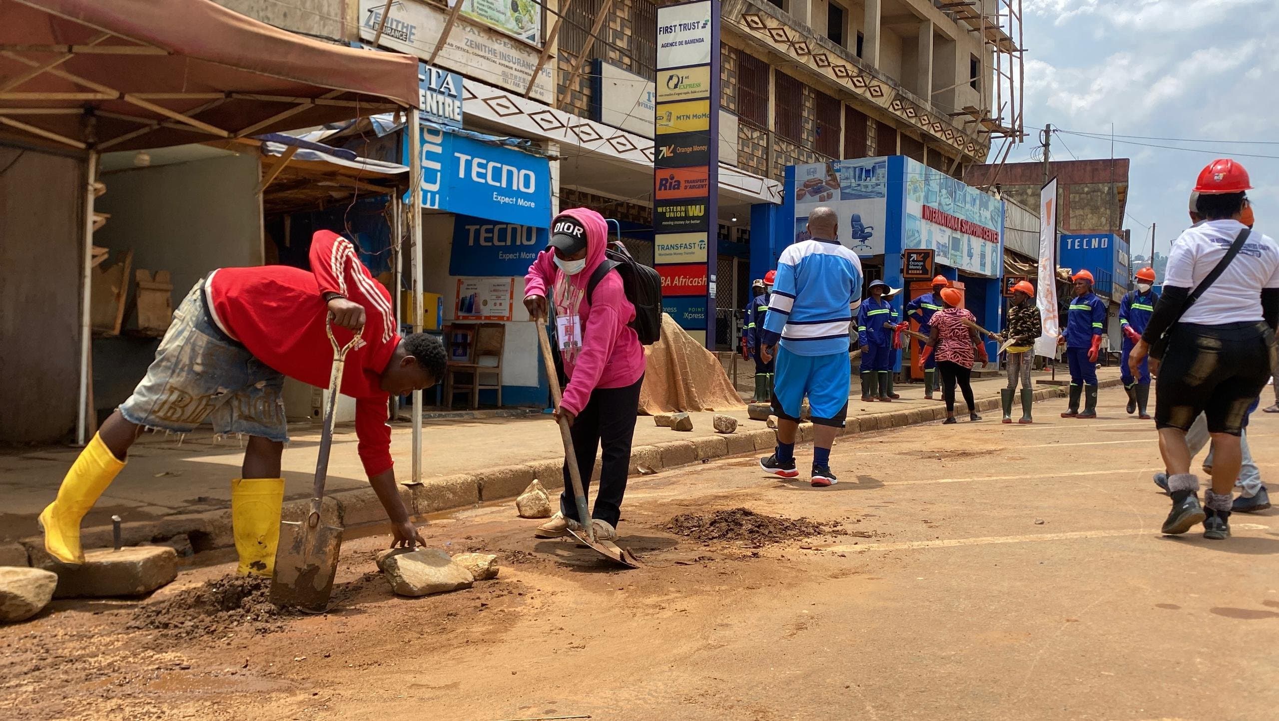 Bamenda City Council Clears Commercial Avenue Ahead of Papal Visit