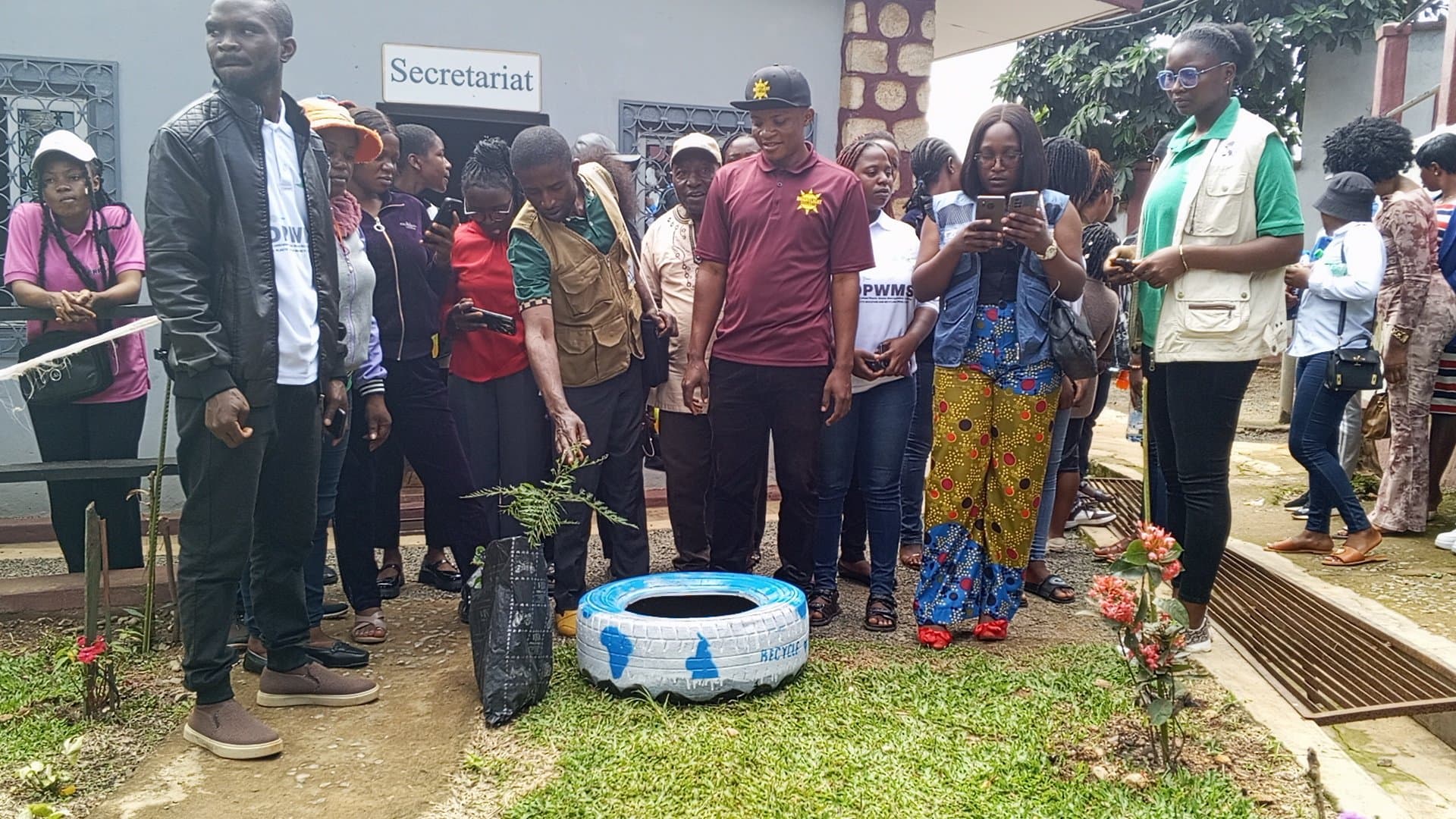Bamenda célèbre la Journée mondiale de l'environnement 2025 : « Lutter contre la pollution plastique »