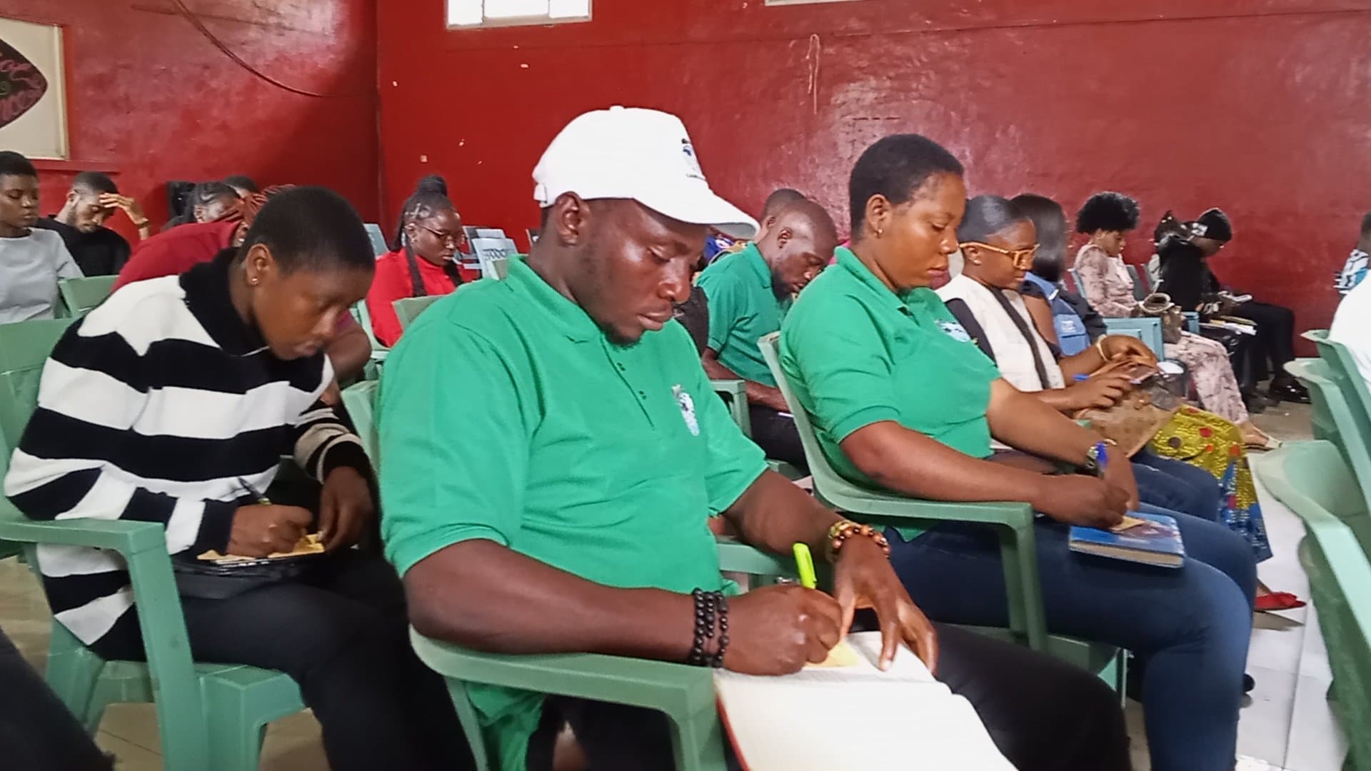 Bamenda célèbre la Journée mondiale de l'environnement 2025 : « Lutter contre la pollution plastique »